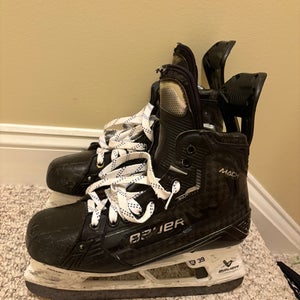 2024 Bauer Supreme Mach Hockey Skates Regular Width  Pro Stock 8.5 (Used)