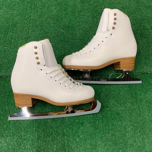 NEW GAM 0057 Podium Light Figure Ice Skates | Ladies Size 6 B