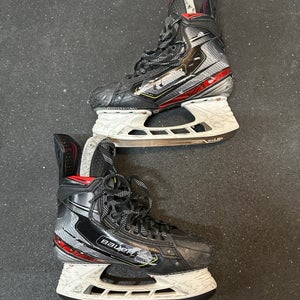 2020 Bauer Vapor 2X Pro Hockey Skates Regular Width   Size 6.5 (Used)