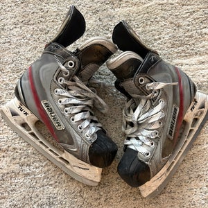 Junior Bauer Vapor X 7.0 Hockey Skates Regular Width Size 3.5 (Used)