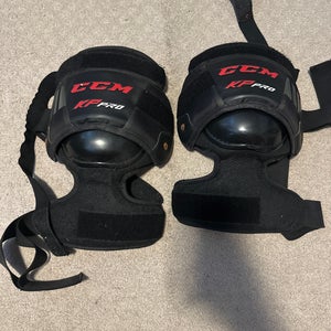Goalie knee pads