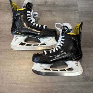 Bauer Supreme M4 Hockey Skates Regular Width  5.5 (Used)