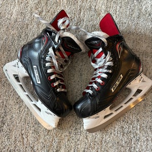 Intermediate Bauer Vapor X600 Hockey Skates Regular Width Size 5.5 (Used)