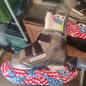 Bauer Hockey Skates Regular Width 6 (Used)