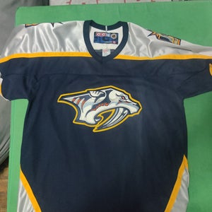 Nashville predators Blue Large Men's CCM Jersey