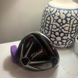 Titleist 915D3 Right Handed Driver Head (Used)