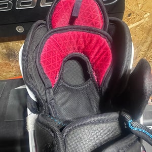 Intermediate CCM Jetspeed ft6 pro 13" Shin Pads  (Used)