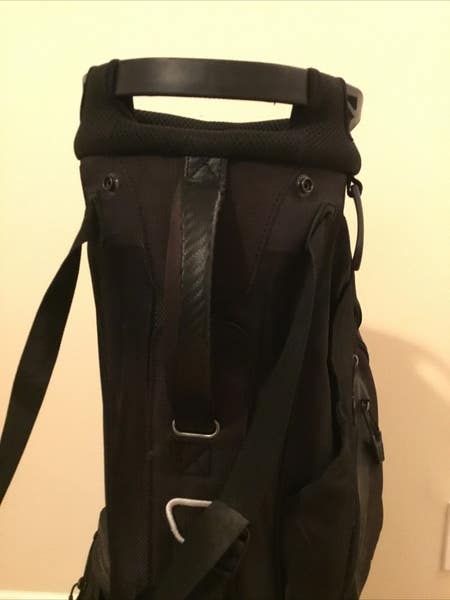 Srixon Stand Black Golf Bag w/ 4-way Dividers & Rain Cover