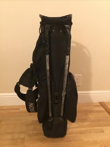 Srixon Stand Black Golf Bag w/ 4-way Dividers & Rain Cover