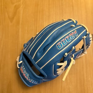 Wilson Right Hand Throw A2000 Baseball Glove 11.5" (Used)