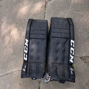 33"  CCM Eflex 4.5 Goalie Leg Pads  (Used)
