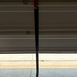 Senior  All Black Right Handed Hockey Stick P28 (Used)