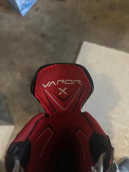 Bauer Vapor X Hockey Skates Size 2 (Used)