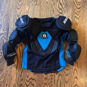 Youth hockey chest protector with arm and elbow pads