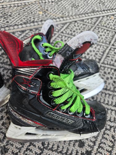 2022 Bauer Vapor X2.7 Hockey Skates 12 (Used)