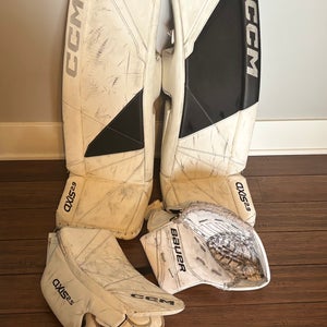 CCM Axis 2.9 Leg Pads + CCM Axis 2.5 Blocker + Bauer GSX S23 Junior Glove – Full Right