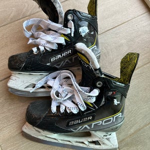 Bauer Vapor 3X Hockey Skates Regular Width Size 3 (Used)