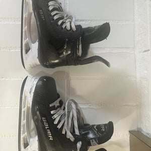Bauer Supreme Matrix Hockey Skates 8 (Used)
