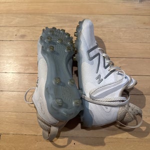 White Men's Size M 11.5 (W 12.5) Adult New Balance Mid Top Freeze 4.0 Molded Cleats (Used)
