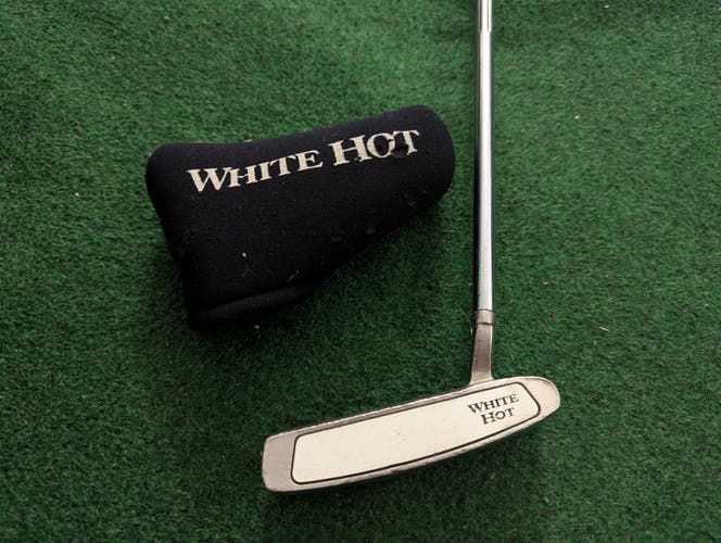 Odyssey Blade White hot #2 Right Handed Putter with matching cover