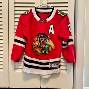 Youth Small/Medium Blackhawks Hockey Jersey