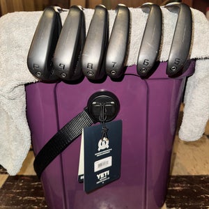 Men's Cobra King Forged Tec X Black Right Handed Iron Set Regular Flex  Graphite Shaft (Used)