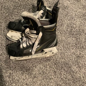 CCM Super Tacks AS1 Hockey Skates Regular Width 6.5 (Used)