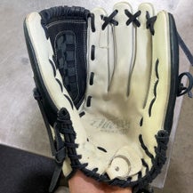 Worth (Used) White Right Hand Throw 13" Baseball Glove