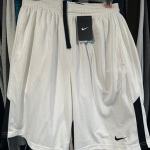 White Small Men's Nike Shorts (New)