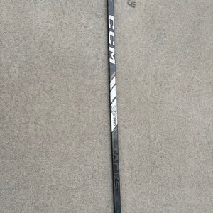 Intermediate CCM Jetspeed FT7 Pro Right P28 Pro Stock (XF Pro Wrap) (Used 10 of 10)