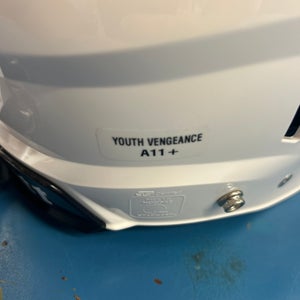 NEW Schutt A11+ YOUTH S All
