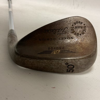Titleist (Used) Right Handed Men's 50 Degree Wedge