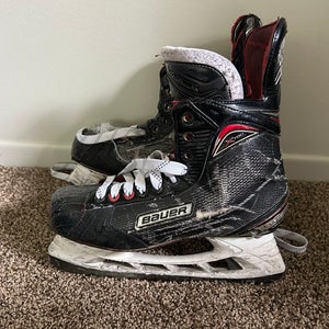 Bauer Vapor x700 Hockey Skates Regular Width 9 (Used)
