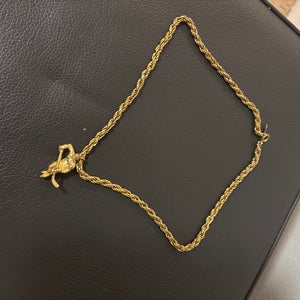 Gold hockey chain