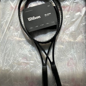 2x NEW Wilson Blade 98 v8 - Noir (All-Black Edition) - 4 1/4