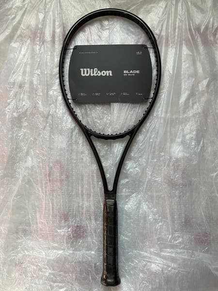 NEW Wilson Blade 98 v8 Noir (All-Black Edition) - 16x19 - 4