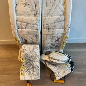 35" CCM Regular Goalie Full Set Pro Stock (Used)
