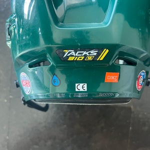CCM TACKS 910 Helmet