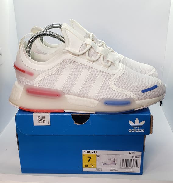 adidas gazelle silver green womens Adidas NMD_R1 White main image 1