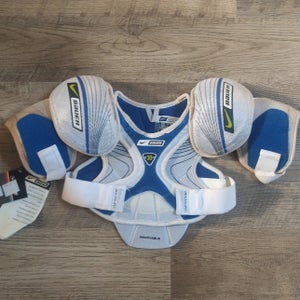Small Youth Bauer Supreme 30 Shoulder Pads (Used)