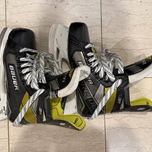 Very Lightly Used Bauer Size 7.0 Fit 2 Supreme 3S Hockey Skates