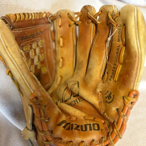 Right Hand Throw Mizuno Franchise Baseball Glove 12" (Used)