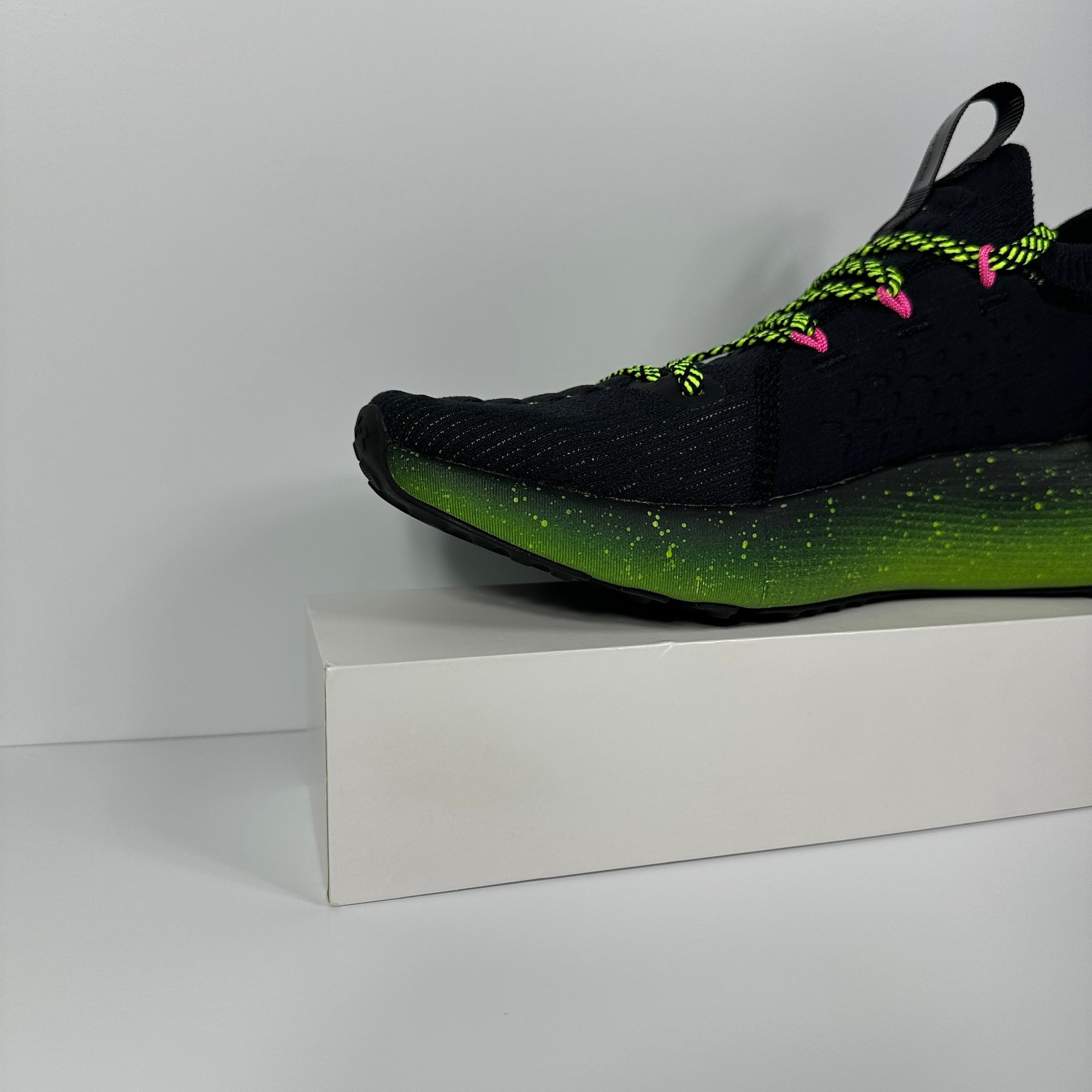 HOVR PHANTOM 3 AMP LIME SURGE MENS RUNNING SHOES SIZE 9.5 INTELLIKNIT GREEN PINK Amazon.com | Under Armour HOVR Phantom 3 Tux Purple/Pink  main image 4