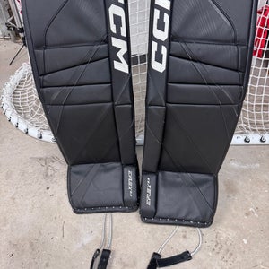 32"  CCM Eflex 6.9 Goalie Leg Pads (Used)