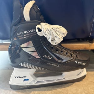 Size 10 NHL Thomas Hertl True Pro Custom Hockey Skates Regular Width  Pro Stock 10 (New)