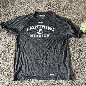 Brand New Tampa Bay Lightning Medium Reebok Speedwick Shirt