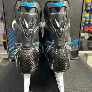True TF9 Hockey Skates Regular Width 7.5 (New)
