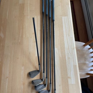 Women's Mizuno JPX EZ Forged Right Handed Iron Set Ladies Flex 5 Pieces Graphite Shaft (Used)
