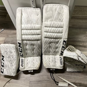 30" CCM EFlex Extreme Flex 4 Regular White Goalie Full Set