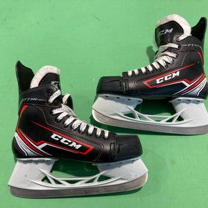 MINT CONDITION Junior CCM JetSpeed FT340 Hockey Skates Size 5